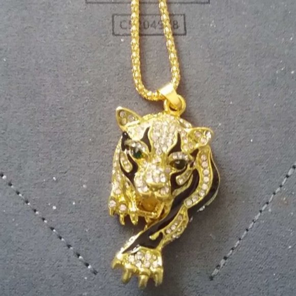 Austrian Crystals & Emerald Inlaid Tiger Pendant - Picture 1 of 8